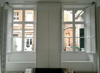 Fenêtre bois avec volets intérieurs à Toulouse